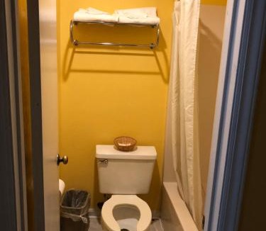 Arlington Hotel | Americas Best Value Inn - Jonesville