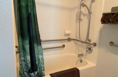 Salmon Hotel | Americas Best Value Inn