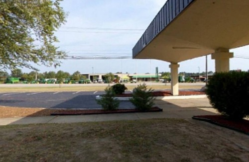 Wilson Apartment | Americas Best Value Inn Wilson UNIT 24 2 BED FIRST FLOOR