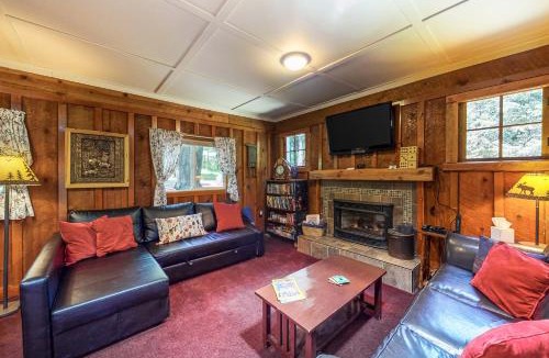Enterprise House | Aneroid Chalet