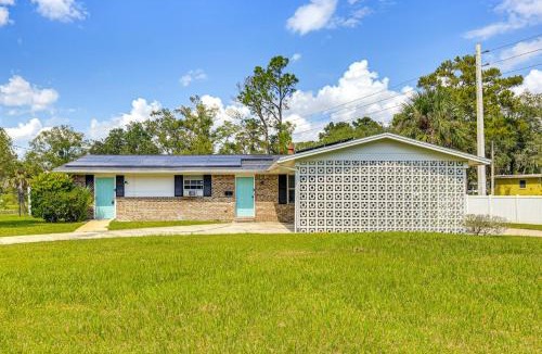 Highlands House | Angler’s Escape w/River Access: JAX Townhome