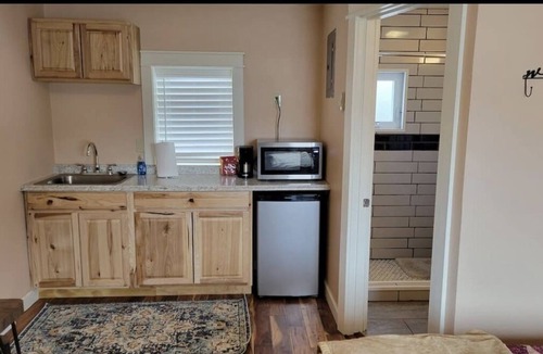 Dillon Apartment | Angler Village #08 Studio w/QN bed & kitchenette