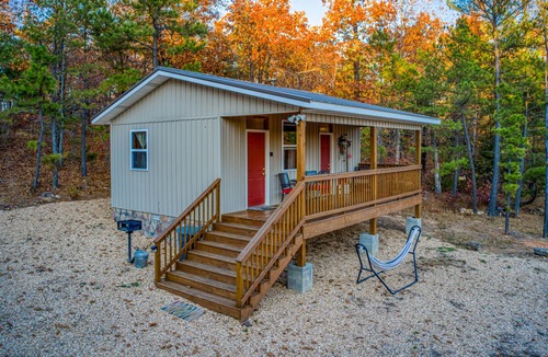 Harrison Cabin | Antenna Pine Cabin - Hikers Paradise, Hikers Paradise with cell phone reception and wifi