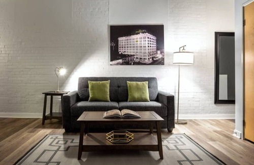 Wholesale District Apartment | Apartment ∙ 2 bedrooms ∙ 6 guests