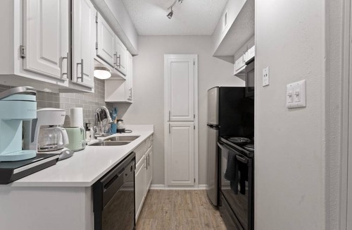 Brentwood Apartment | Apartment ∙ 1 bedroom ∙ 4 guests