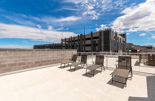 Riverside Apartment | Apartment ∙ 2 bedrooms ∙ 4 guests