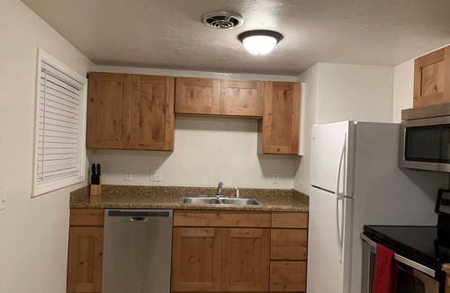 Rexburg Apartment | Apartment, Free Breakfast, Close by Rexburg Temple & BYUI. Parks. Yellowstone.