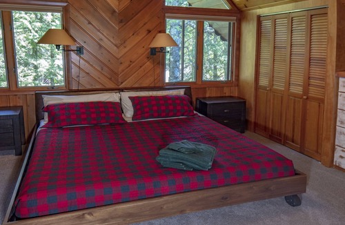 Agpar House | Apgar House- Located inside Glacier National Park!