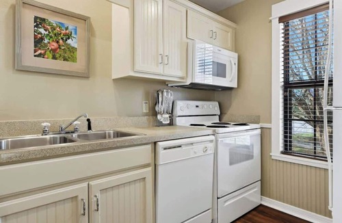 Clarkesville Apartment | Apple Mountain Resort | Elevated Retreat