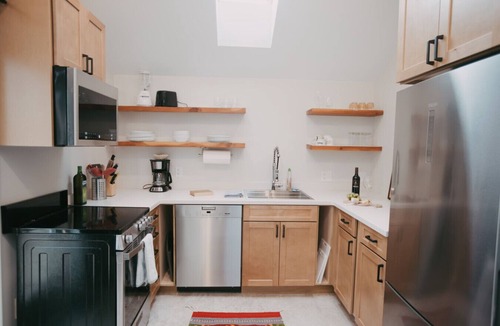 University District Apartment | Apt. #6 · Goldsmith's River Front Inn - Rock Creek Apartment
