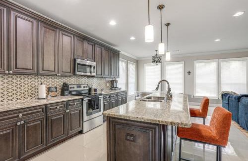 Arabi House | Arabi Home with Deck 7 Mi to Downtown New Orleans!