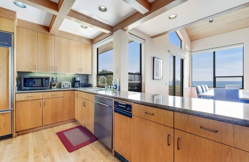Sea Ranch House | Architectural stunner with ocean view, private hot tub & deck - near trail