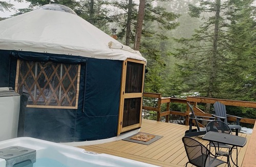Athol Apartment | ARROWLEAF LUXURY YURT NEAR LAKE PEND OREILLE