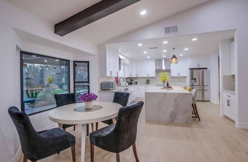 San Diego House | Artesian Estates -5BR Retreat- Games & Views