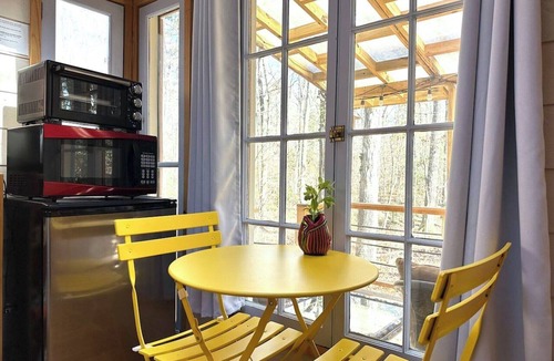 Pittsboro House | Artistic Nature Retreat w/Private Patio 1370