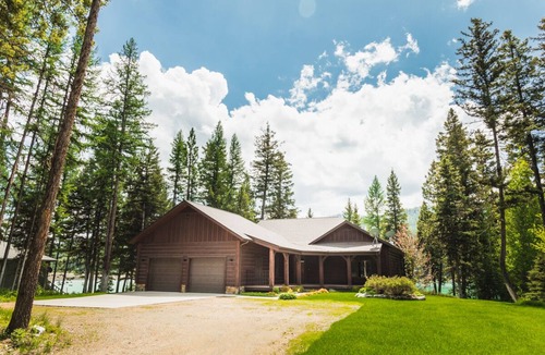 Kalispell House | Ashley Lake Family Retreat. Glacier & Whitefish 1 hour.