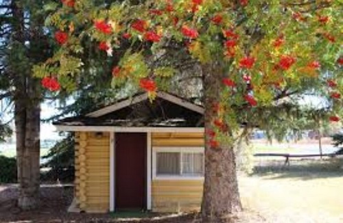 Ashton House | Ashton Historic Log Cabins 8