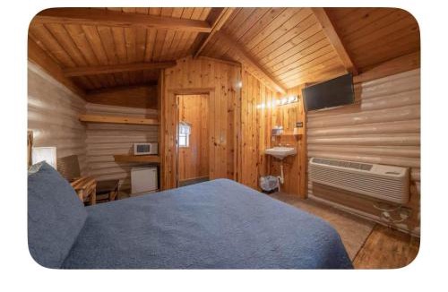 Ashton Hotel | Ashton Log Cabins