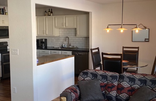 Casper House | Aspen House Quaint.(EV Charge)