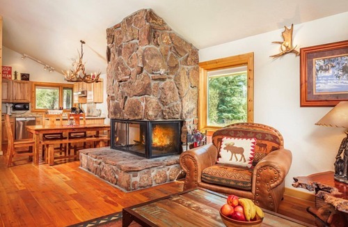 Moose Wilson Road House | Aspens A1A: The Aspens- Great Deck with Mountain Views and Western Charm