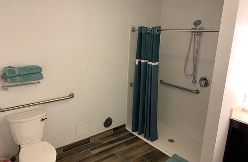 Old Town Hotel | Assessable Studio equipped kitchen, Queen bed + Full sofa-bed. Walk to Old Town
