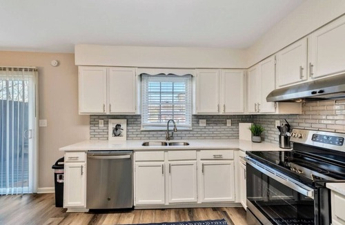 Marietta Villa | ATH-Marietta/Smyrna- 3BR- Pet Friendly (271timber)