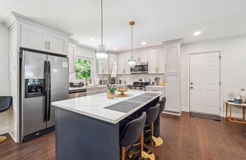 Candler-McAfee House | ATL Large Modern Fun House Pool HotTub GameRoom BBQ