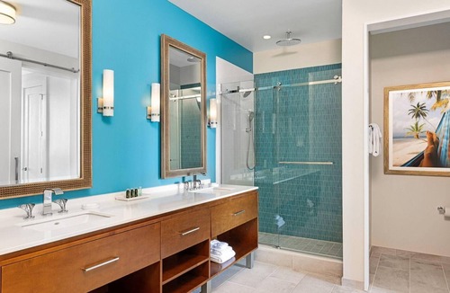 Castleberry Hill Resort | Atlanta Resort Stay Near Centennial Park with Spacious 2BR Deluxe Suite