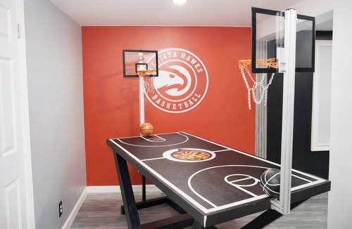 Collier Heights House | Atlanta Sports Retreat 15 min to Mercedes Benz