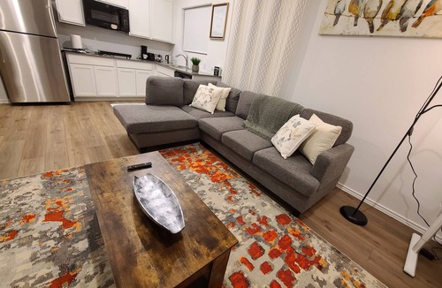 Mountain City House | Attached 1 Bedroom Private Suite