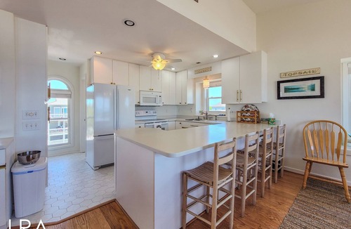 Surf City House | Audrey’s Pearl: Chic Beachfront Retreat