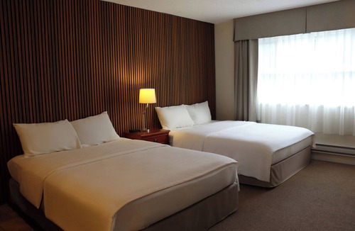 Downtown Squamish Hotel | August Jack Motor Inn