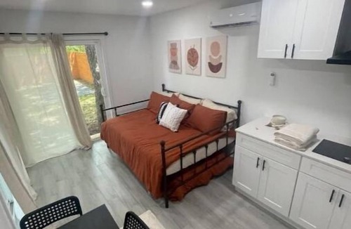 East Congress Condo | AUSTIN OASIS☀️🌆