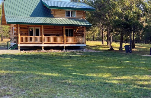 Marion Cabin | Authentic Montana wilderness log cabin (pet friendly)