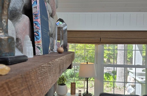 Michiana Cottage | Autumn getaway in Michiana: Cozy cottage for 8 on private woodsy lot