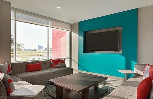 Warren Hotel | avid hotels - Detroit - Warren by IHG