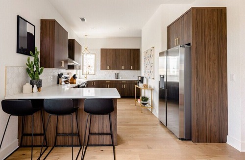 Riverside House | Bachelor/Bachelorette Mansion In the Heart of ATX