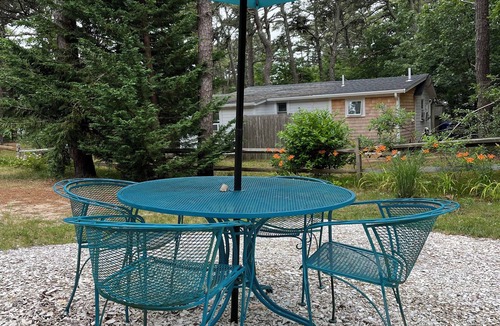 Eastham Apartment | BACK TO NATURE: RIGHT OF THE BIKE TRAIL!