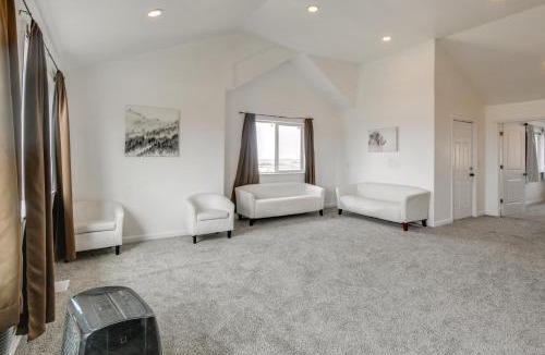 Idaho Falls Apartment | Balcony and Stunning Views Airy Apt in Idaho Falls