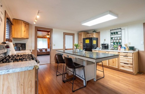 Slate Run House | Bald Eagle Lodge | Riverfront near Rail Trail Kayaks