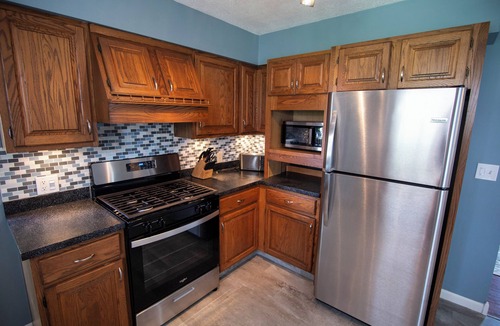 Warren House | Barcade and rope swing bar, 5 minutes from The Avalon Grand Resort and Golf!