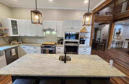 Cumberland Cabin | Barndominium River Retreat In the Middle Of Cumberland State Forest