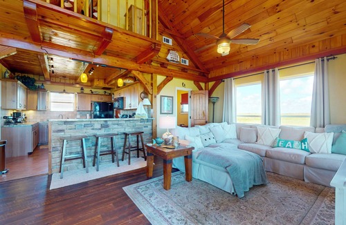 Gilchrist House | Bay Side Birdhouse: 2 BR, 2 BA House in Gilchrist, Sleeps 4