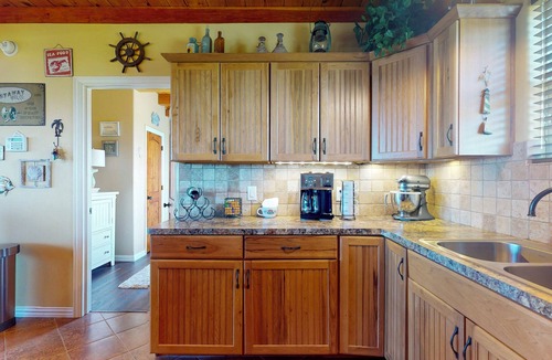 Gilchrist House | Bay Side Birdhouse: 2 BR, 2 BA House in Gilchrist, Sleeps 4