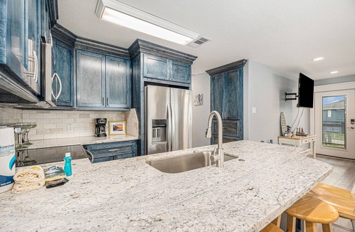 Acapulco Village Cottage | Bayfront dog-friendly home w/water views and dock access