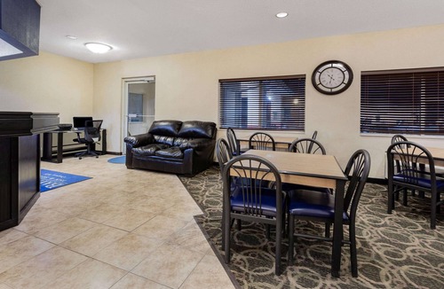 Evansville Hotel | Baymont by Wyndham Casper East