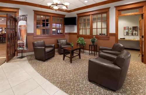 Jamestown Hotel | Baymont by Wyndham Jamestown Conference Center & Water Park
