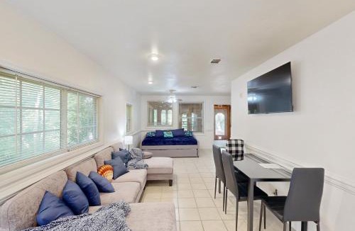 Pass Christian House | Bea's Fish Camp In The Pass