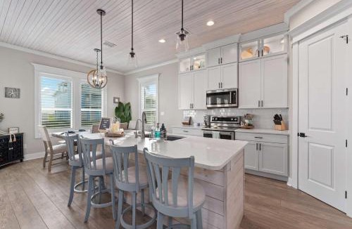 Port Aransas House | Beach Access Hot Tub Game Room Sleeps Family 16