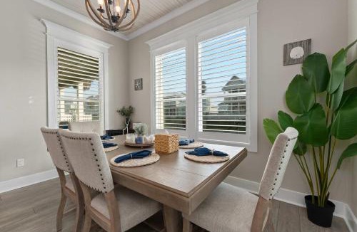 Port Aransas House | Beach Access Hot Tub Game Room Sleeps Family 16